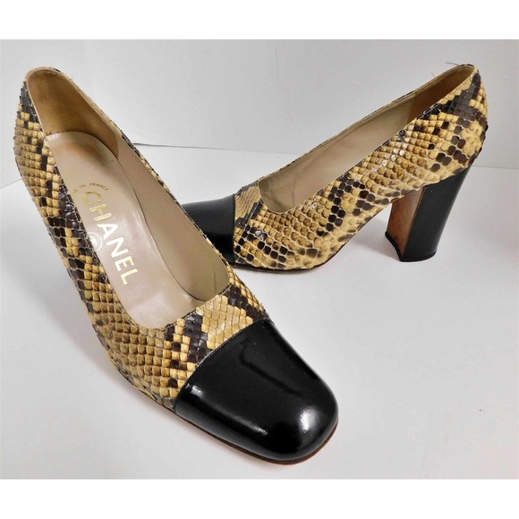 Chanel Vintage Brown Snake Skin Black‎ Patent Toe Cap & Heel Pumps France 35.5 - Picture 1 of 6